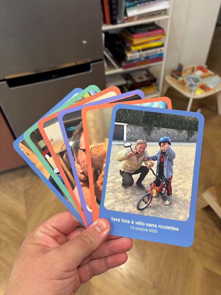 Une collection de 6 cartes Zaza posées ensemble.